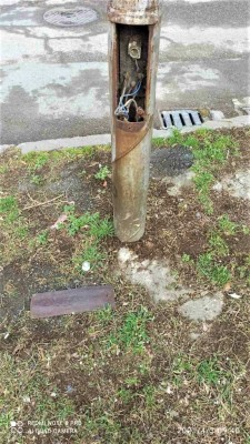 Someone continues to intentionally damage the street lightning in Burgas