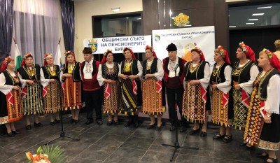 Талантливи бургаски пенсионери ще четат авторска поезия&#8230;